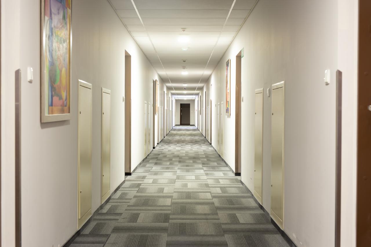 Apartamenty Promenada-Arka โควอบเซก ภายนอก รูปภาพ